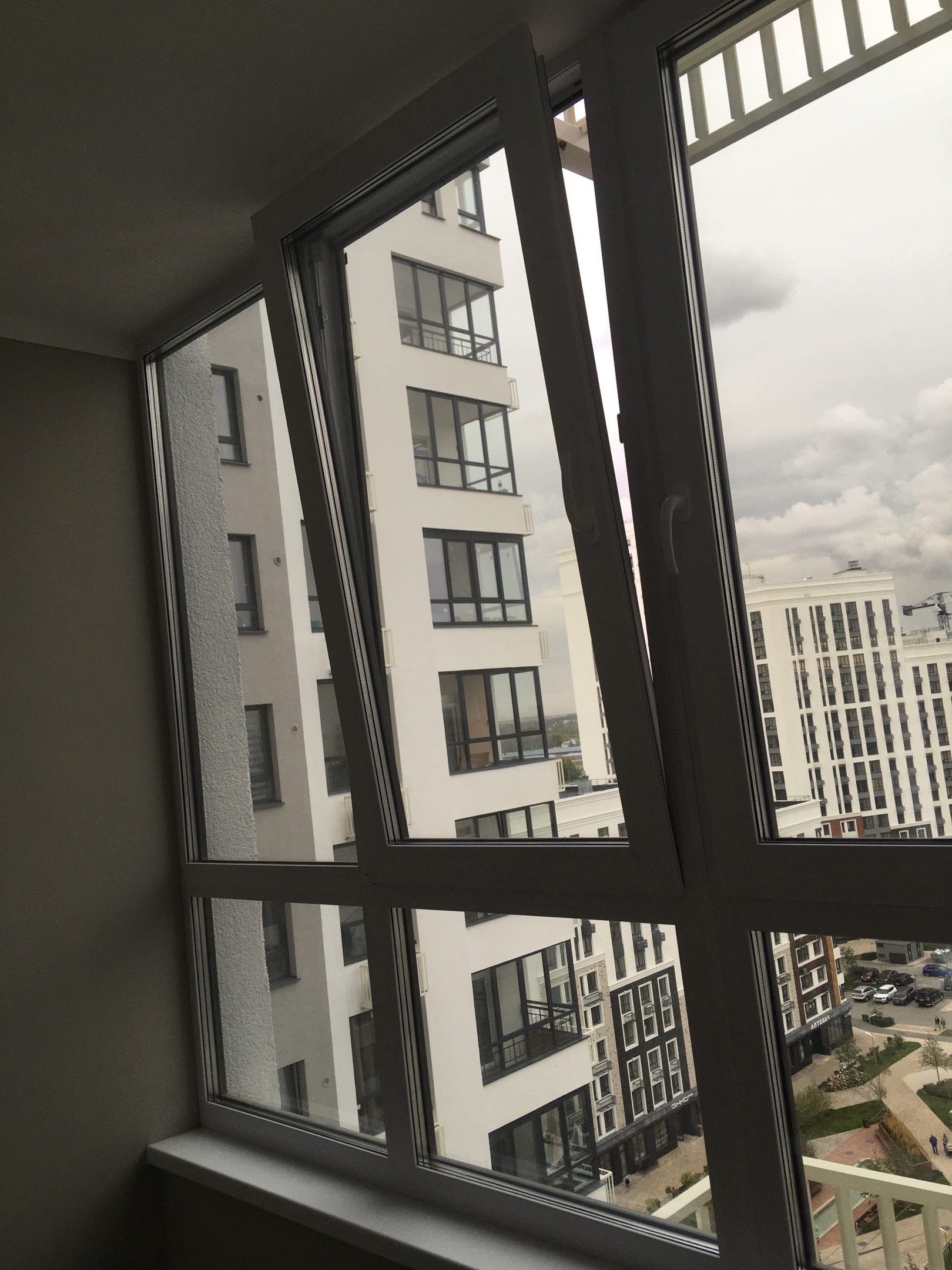 Остекление квартиры под ключ